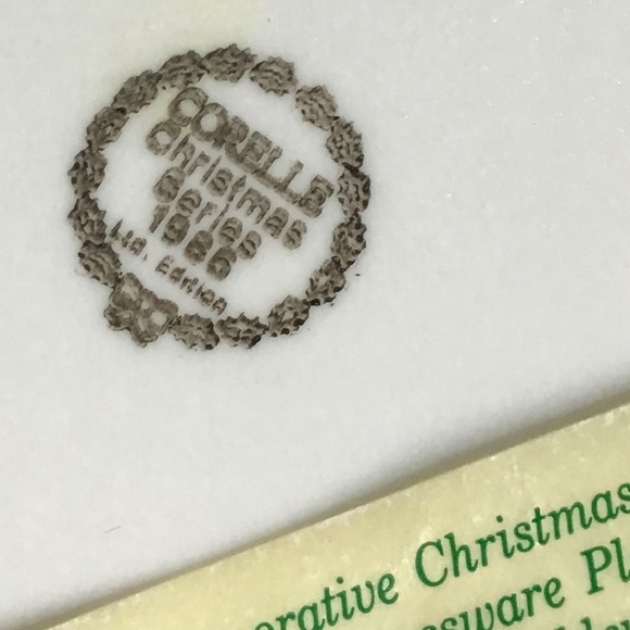 Corelle Vintage Christmas Plate Limited Edition 1986 Unused Holiday Dinnerware - Picture 4 of 8